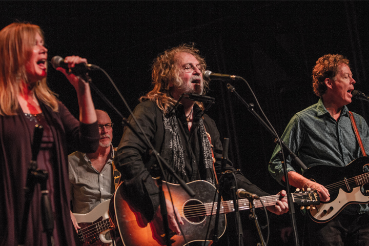 Calexico / Ray Wylie Hubbard - eTown