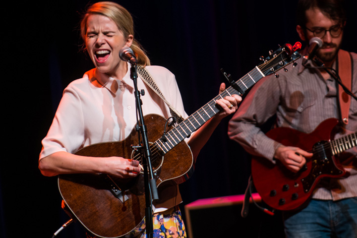 Aoife O'Donovan & Marty O'Reilly on eTown