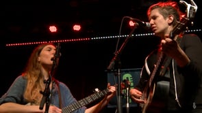 Anna & Elizabeth - Goin' Across the Mountain - eTown