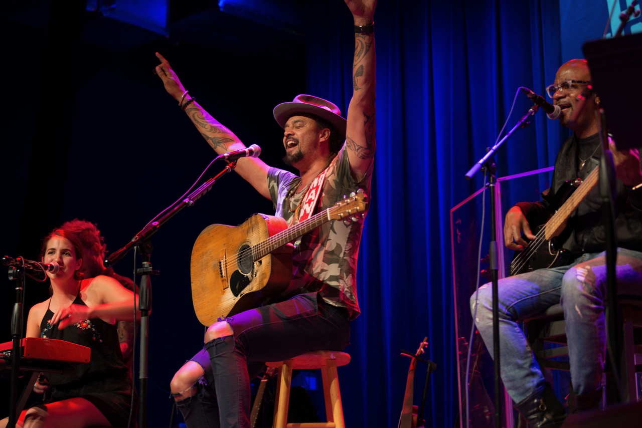 Michael Franti - eTown