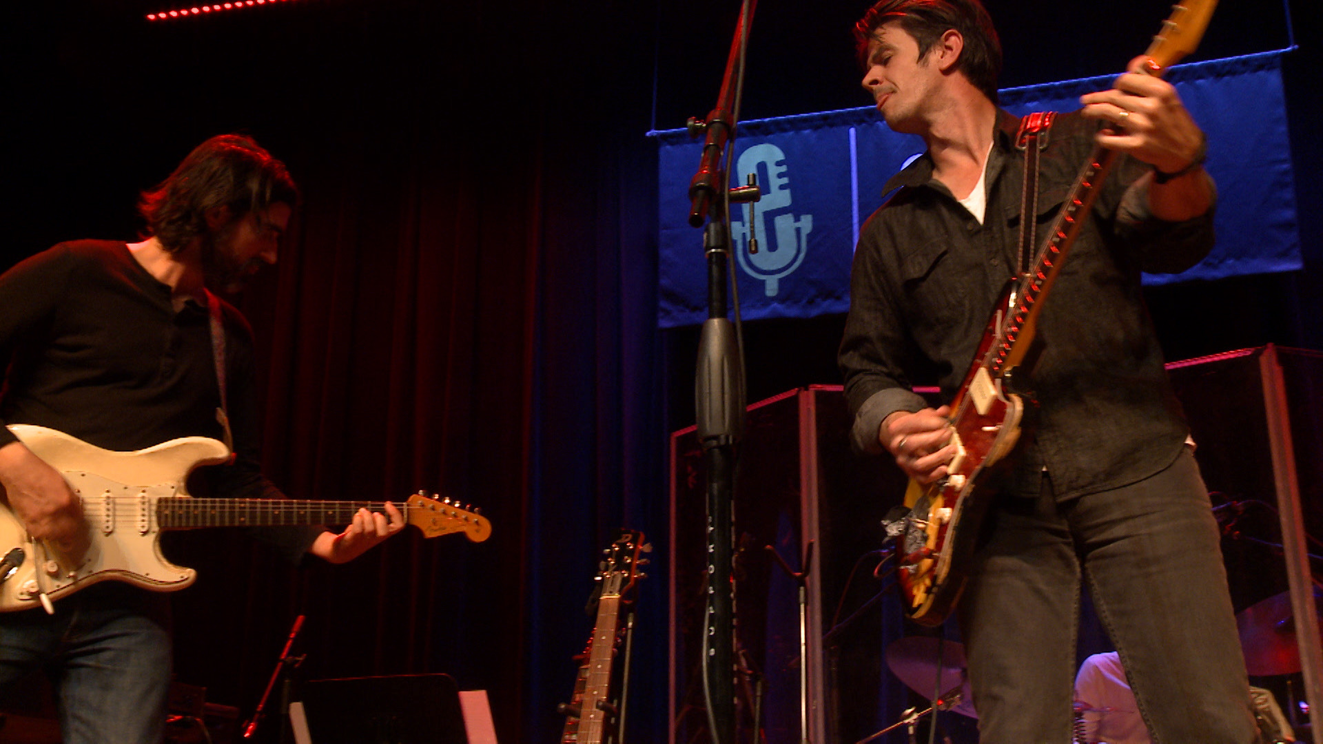 Pull Stills.00_35_52_20.Still004