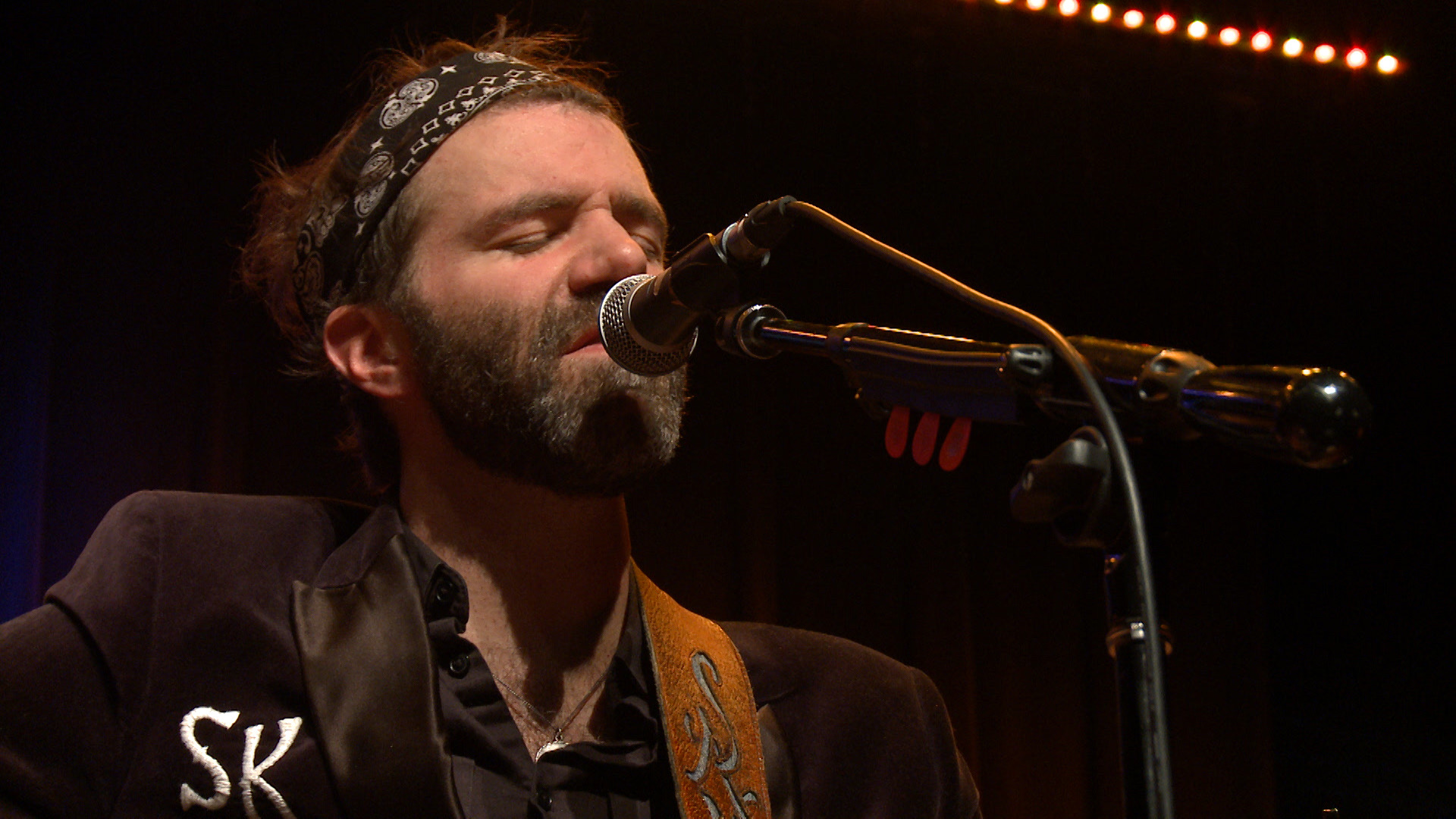 Pull Stills.01_22_21_09.Still015