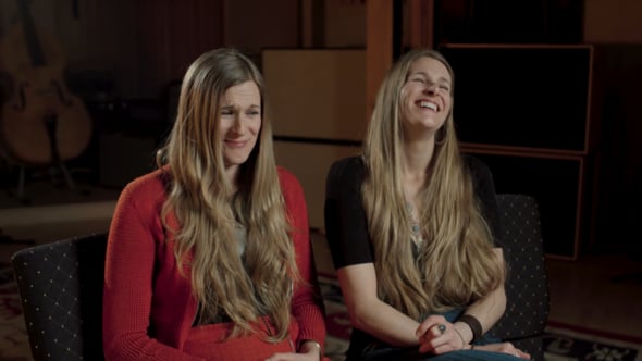 Shook Twins - What Have We Done - eTown
