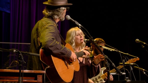 Over The Rhine - "Let You Down" - eTown