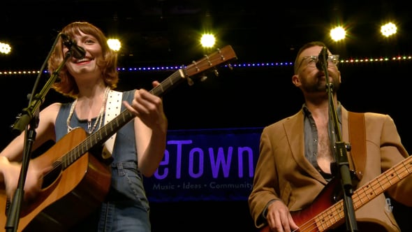 Molly Tuttle - "Take the Journey" - eTown