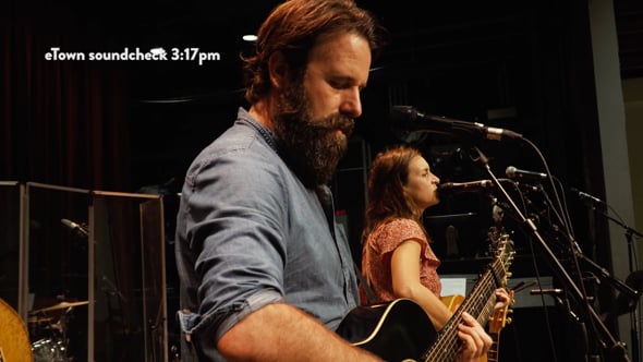 The Waifs - "Take Me To Town" - eTown