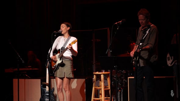 Anna Burch - "Party's Over" - eTown