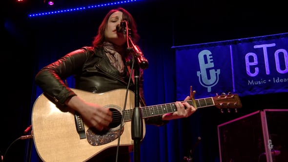 Pieta Brown - "Ask For More" - eTown