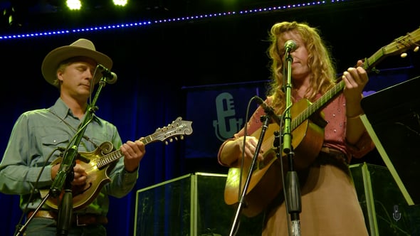 Caleb Klauder & Reeb Willms - "New Shoes" - eTown