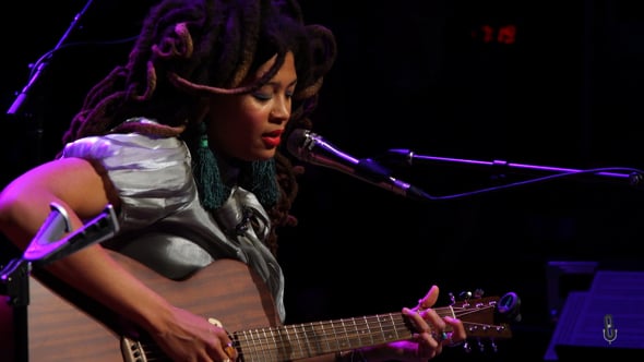 Valerie June - "Raindance" - eTown