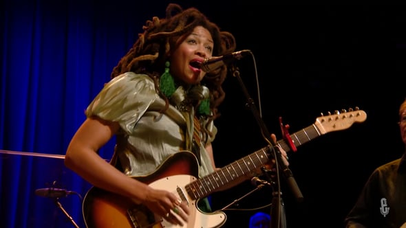 Valerie June - "Workin' Woman Blues" - eTown
