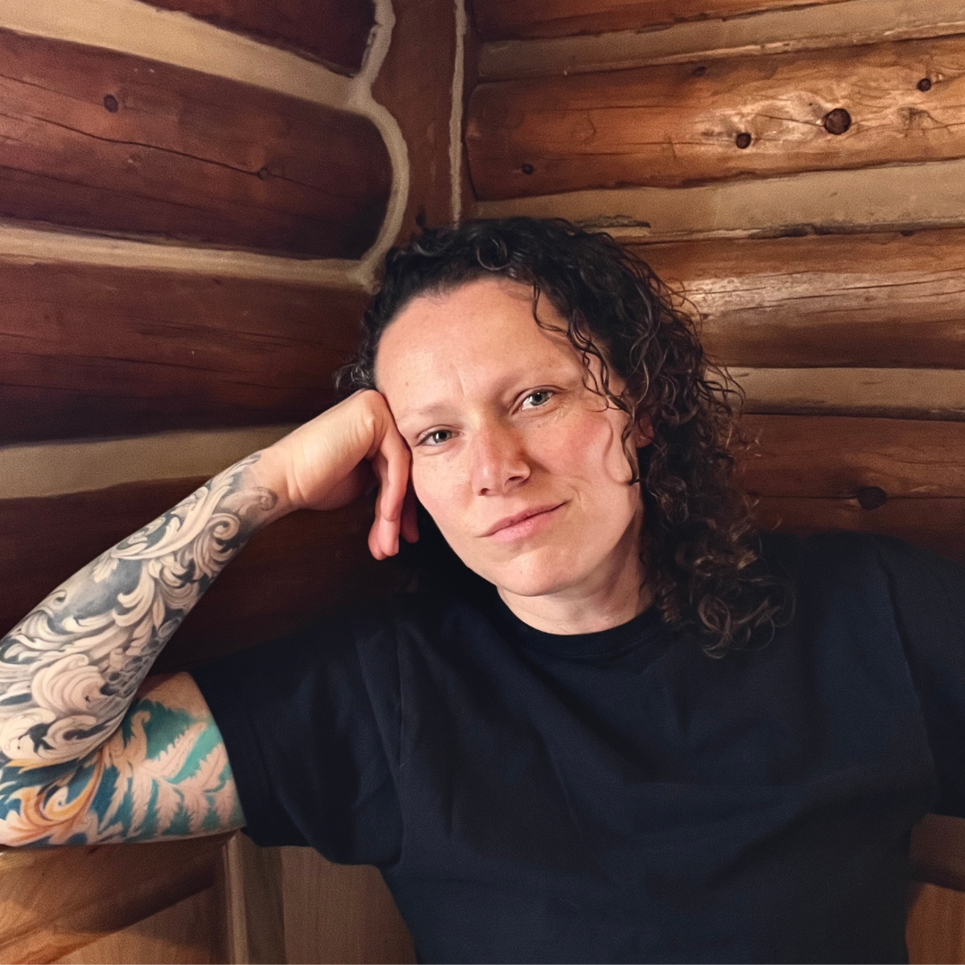 eTown Presents EmmyJean Jenkins’ Queer Country Cabaret